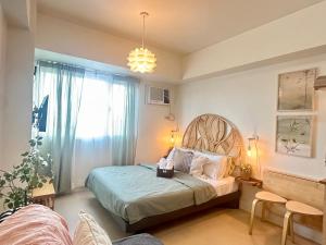 Captivating Crib in the Metro