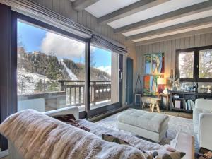 Chalet spacieux avec terrasse et jacuzzi, proche des pistes pour 14 personnes - FR-1-455-268