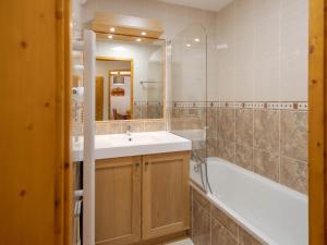 Bel appartement 2 pièces pour 4 personnes, parking, balcon sud - FR-1-263-619