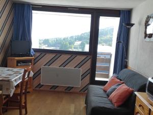 Grand Appartement à Super Besse pour 6 personnes avec WIFI - FR-1-814-149