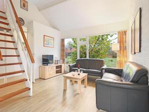 Lakeside Retreat in Drenthe