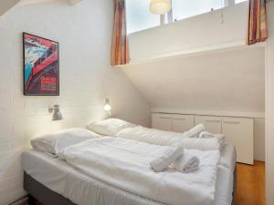 Lakeside Retreat in Drenthe