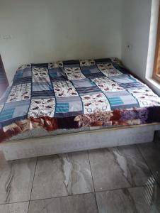 CRS RED & WHITE HOMESTAY