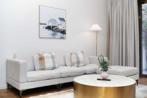 Modern Rosebery 3BR Loft w Parking & Self Check-in