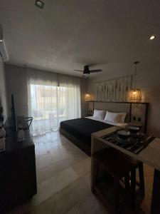 Studio with balcony in the downtown, WiFi 150MB, laundry and parking free