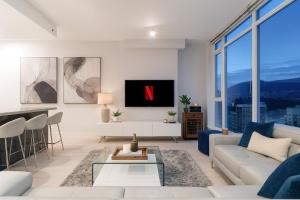 Bright and Contemporary 2-Bedroom in Central Vancouver - 4hvězdičkové hotely ve městě Vancouver