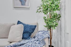 Basement in Calgary - 10 Mins from Calgary Airport