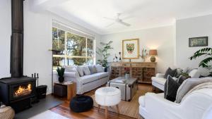 Hemingways Lakehouse