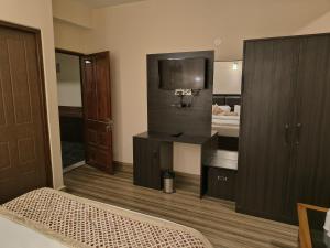 Hotel Shanti Palace