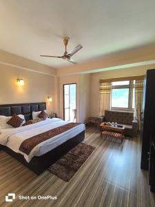 Hotel Shanti Palace