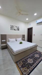 Fully Furnished 2BHK - OTTs, Snacks & Beverages, Inverter