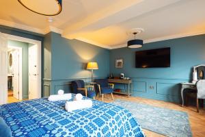 Central Whitchurch - Lowcross House Guest Bedroom 1