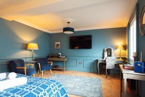 Central Whitchurch - Lowcross House Guest Bedroom 1