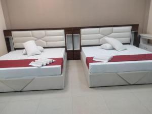 Gnaanams Hotel and Restaurant