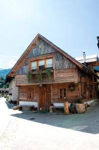 Juvanova hiša - Apartments and Rooms