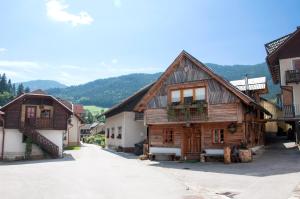 Juvanova hiša - Apartments and Rooms