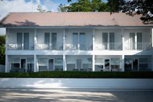 Lusa Beach Studios Lovina