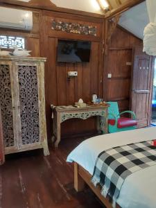 Buratwangi Joglo House