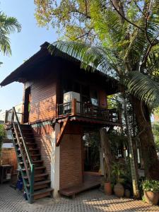 Serene teak Boutique