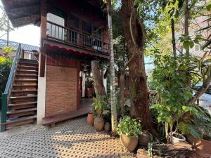 Serene teak Boutique