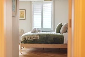 Central Whitchurch - Lowcross House Guest Bedroom 3 - Breakfast Option