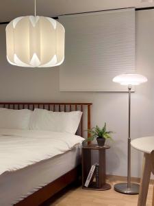 Hongdae Area Stay with Free Luggage Storage and Airport Bus Access