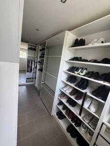 Above-standard 4-room apartment in a new building in the city center