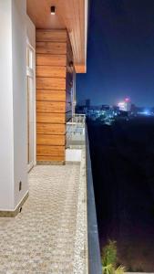 Stylish 2 BHK Near ISBT & Rajpur Road
