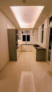 Stylish 2 BHK Near ISBT & Rajpur Road
