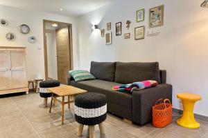 Comme Chez Mémé house with terrace in the center