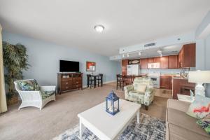 Laketown Wharf #1516