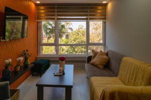 Elegant 2BR in Kaleici, Yellow Concept, Near Beach