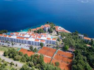 Apartment in Veli Losinj by the Beach