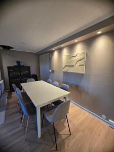 Aurora Escape Arctic Stay for 8