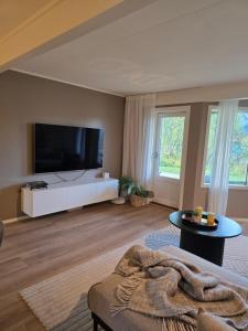 Aurora Escape Arctic Stay for 8