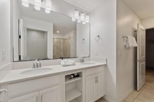 Sunset Retreat at Storey Lake Resort by Shine Villas condo