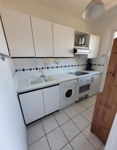 Pleasant studio 10 min walk from the sea