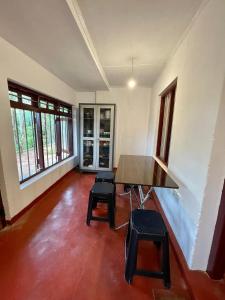 Modern Nature Retreat - Private Holiday Home in Bandarawela Hills