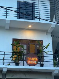 Island Wave Surf Hostel