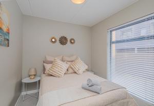 Arch House Langebaan - Modern Stay Near Beach & Club Mykonos