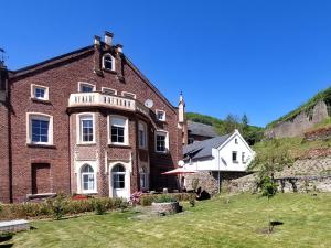 Ferienwohnung Beim alten Pfarrhaus - 4hvězdičkové hotely ve městě Zell an der Mosel