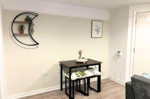 2Bed Family Professional with parking weekly