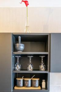 Urban Studio Gem in South B Work Desk Near Airport