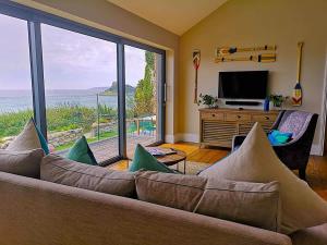 Chymaen - Magnificent Cornish coastal home