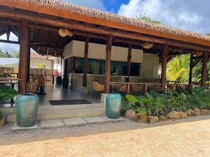 Pineapple Beach Villas