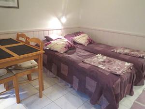 Moonlight 313 Visit Levi