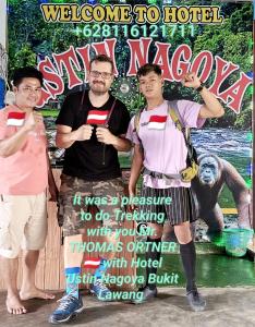 Ustin Nagoya Bukit Lawang Orangutan Trekking & transport only book with us