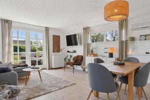 Cozy Holiday Home With Great Location