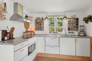 Cozy Holiday Home With Great Location