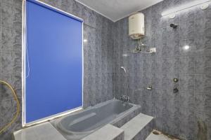 LakeView Penthouse Room Himayatnagar